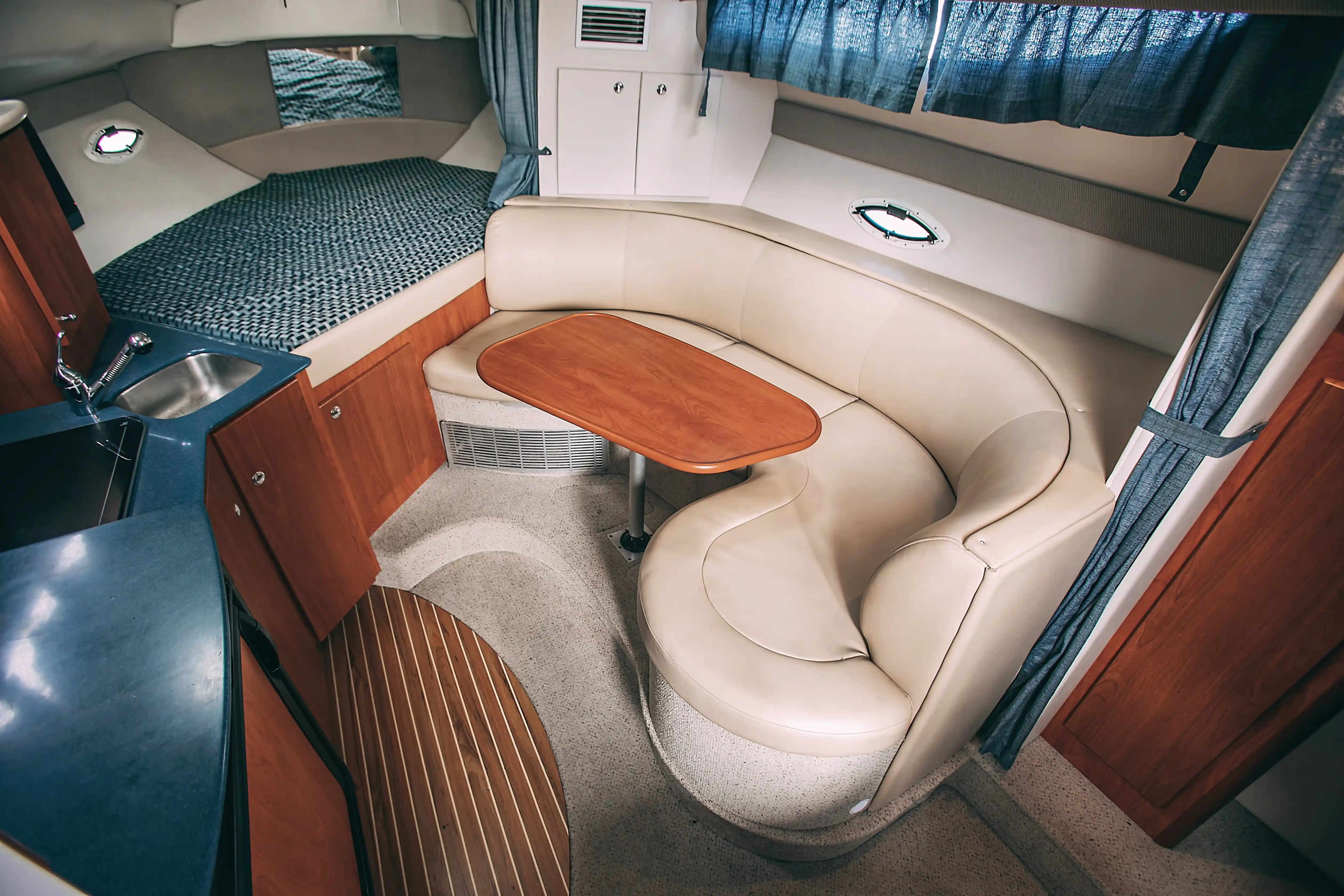 Катер Bayliner 305 «Елена» 